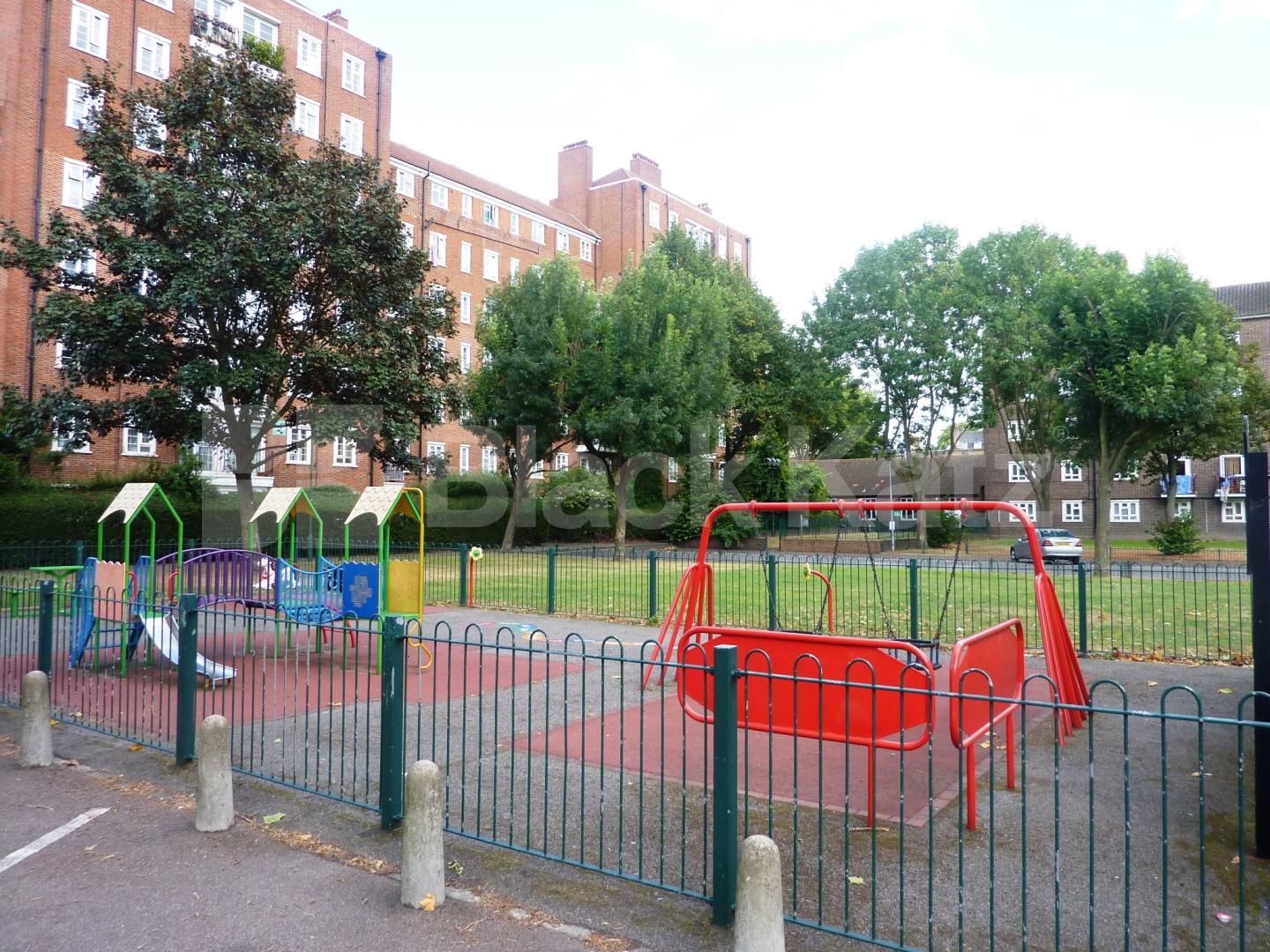 			MODERN 3 BED IN CAMDEN!, 3 Bedroom, 1 bath, 1 reception Flat			 Castlehaven Road, CAMDEN